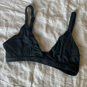 SKIMS Fits Everybody Triangle Bralette in Onyx